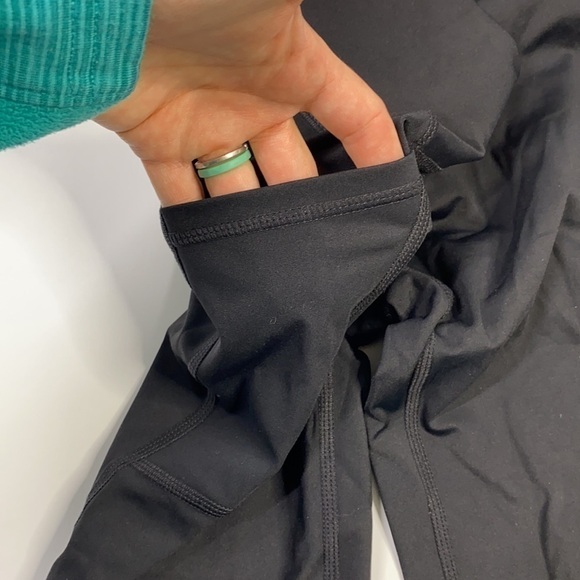 Zyia Black Cropped Pants (6-8) 20" Inseam - Picture 4 of 7